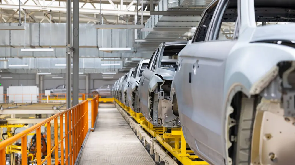 Desafíos Ambientales en la Fabricación de Coches: Estrategias Innovadoras de las Empresas