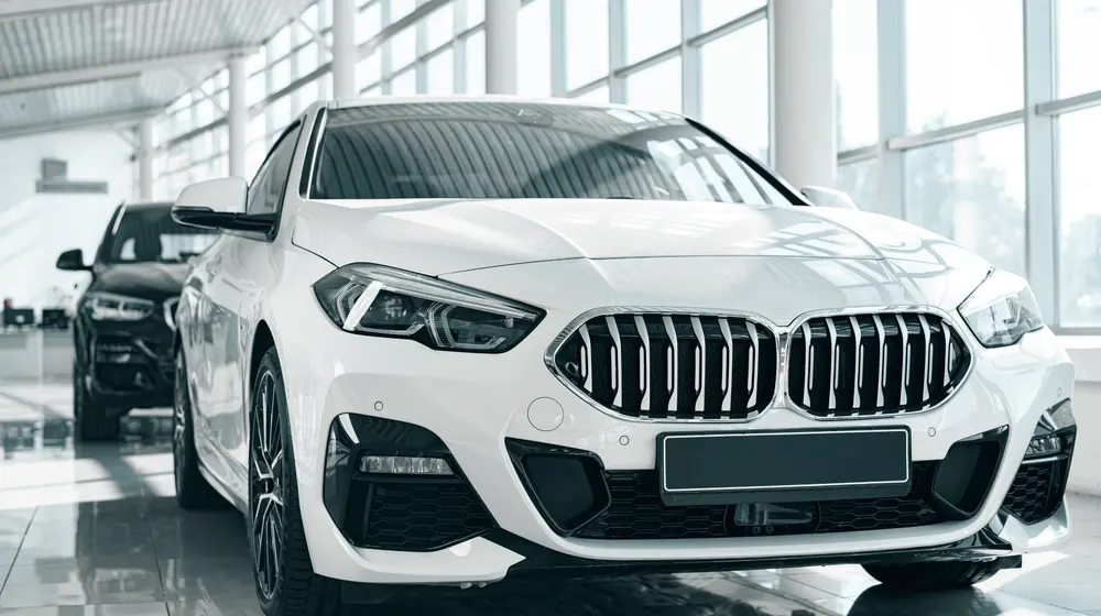 Coche de lujo: cómo hacer que tu experiencia de alquiler sea excepcional en Fuerteventura.